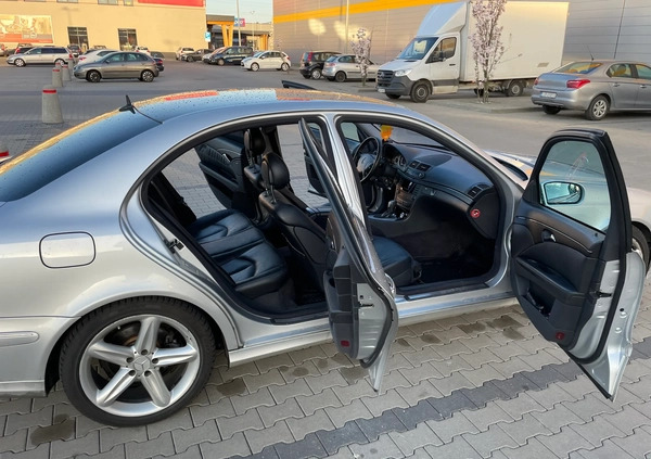 Mercedes-Benz Klasa E cena 33900 przebieg: 437900, rok produkcji 2004 z Lublin małe 352
